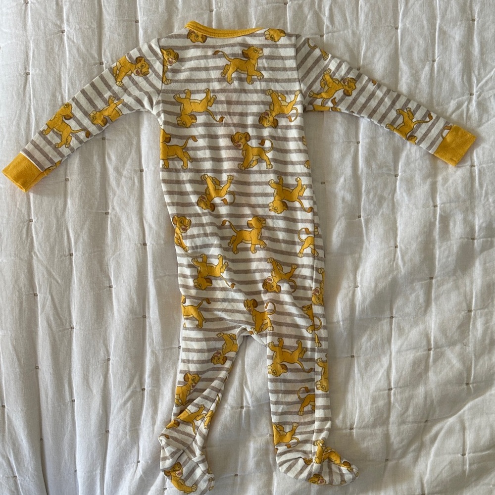 7 pieces of Disney newborn-12mo boy clothes (003) - Picture 13 of 16